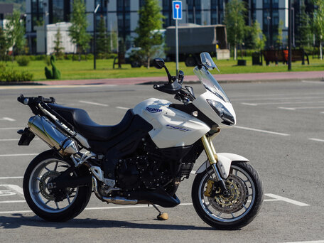2007 Triumph Tiger 1050, белый, 615000 рублей, вид 4