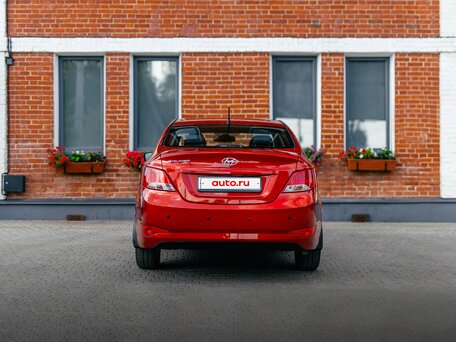 2016 Hyundai Solaris I Рестайлинг, красный, 883000 рублей, вид 3