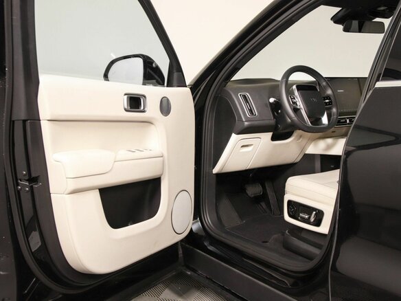 2025 Li Auto (Lixiang) L9 52.3 kWh I Рестайлинг, чёрный, 11990000 рублей - вид 22