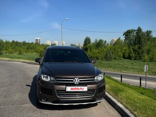 2014 Volkswagen Touareg II, коричневый, 2099000 рублей, вид 2