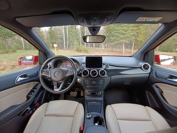 2017 Mercedes-Benz B-Класс 250 e II (W246) Рестайлинг, красный, 1700000 рублей - вид 11