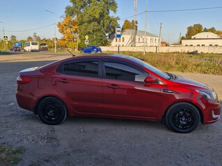 2013 Kia Rio III, красный, 899999 рублей, вид 2