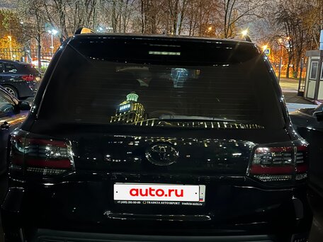 2018 Toyota Land Cruiser 200 Series Рестайлинг 2, чёрный, 6390000 рублей, вид 3