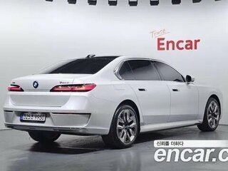2023 BMW 7 серии 750e xDrive VII (G70), белый, 13800000 рублей, вид 2
