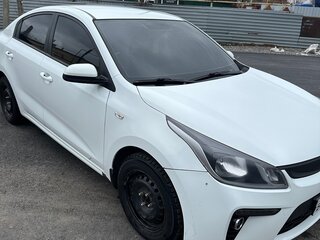 2017 Kia Rio IV, белый, 1150000 рублей, вид 3