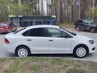 2014 Volkswagen Polo V, белый, 565000 рублей, вид 5