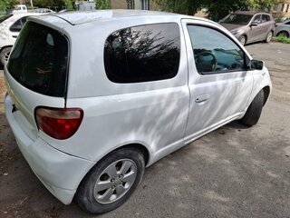 2000 Toyota Vitz I (P10), белый, 270000 рублей, вид 5
