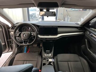 2022 Skoda Octavia IV (A8), серый, 1900000 рублей, вид 4