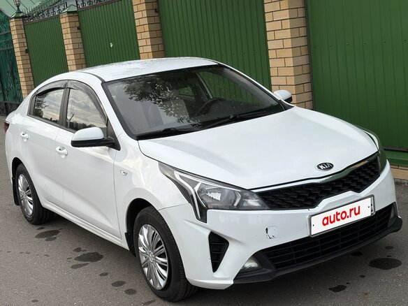 2021 Kia Rio IV Рестайлинг, белый