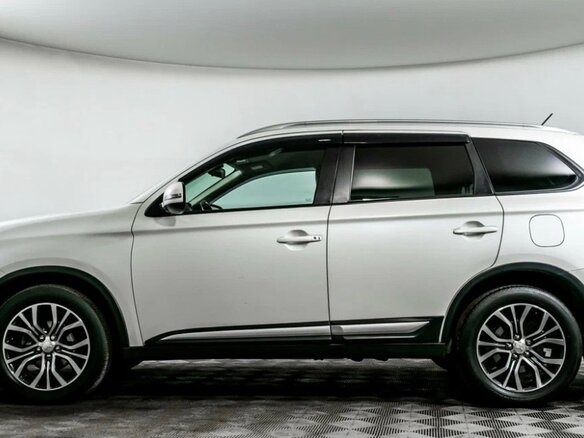 2016 Mitsubishi Outlander III Рестайлинг 2, белый - вид 5