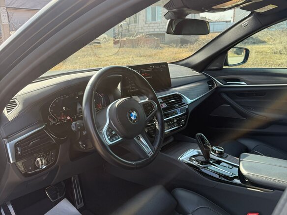 2021 BMW 5 серии 530d xDrive VII (G30/G31/G38) Рестайлинг, чёрный, 7150000 рублей - вид 6