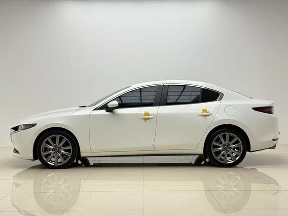 2023 Mazda 3 Axela IV (BP), белый, 1570000 рублей - вид 7