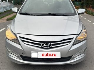 2015 Hyundai Solaris I Рестайлинг, серебристый, 542000 рублей, вид 1