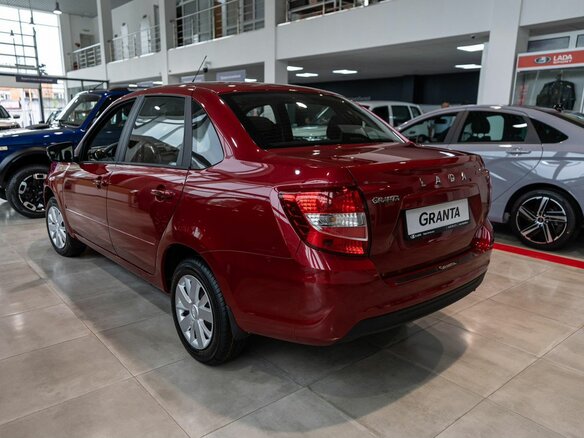 2026 Lada (ВАЗ) Granta I Рестайлинг, красный, 1121000 рублей - вид 13