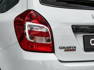 2026 Lada (ВАЗ) Granta Cross I Рестайлинг, белый, 1371000 рублей, вид 2