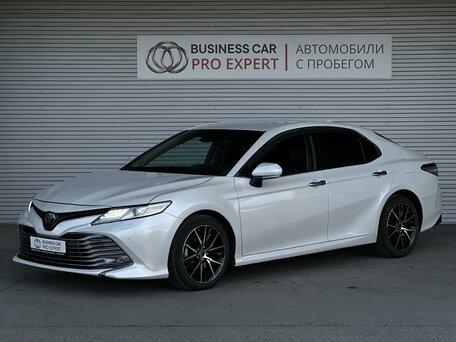 Toyota Camry VIII (XV70)