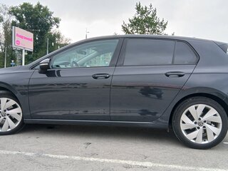 2022 Volkswagen Golf VIII, серый, 2650000 рублей, вид 2