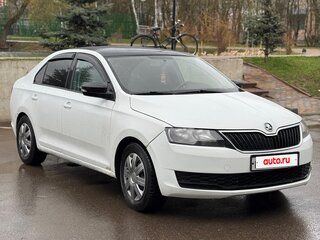 2018 Skoda Rapid I Рестайлинг, белый, 650000 рублей, вид 3