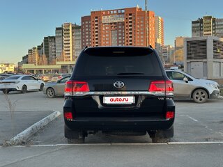 2017 Toyota Land Cruiser 200 Series Рестайлинг 2, чёрный, 5500000 рублей, вид 4