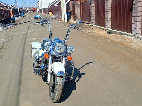 2005 Harley-Davidson Road King, белый, 800000 рублей - вид 5