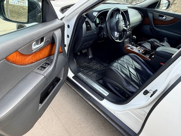 2012 Infiniti FX30d II (S51) Рестайлинг, белый, 3480000 рублей - вид 21
