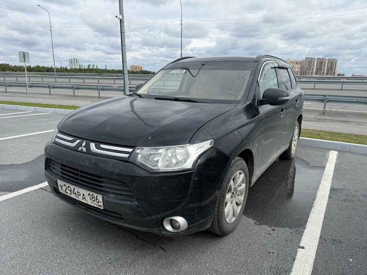 Открыть фотографии: Mitsubishi Outlander III