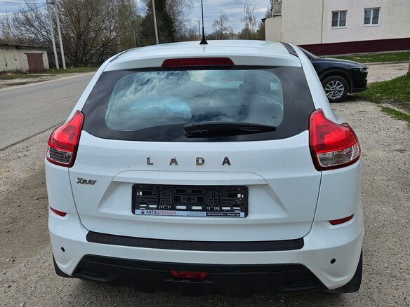 2018 Lada (ВАЗ) XRAY I, белый, 720000 рублей - вид 3