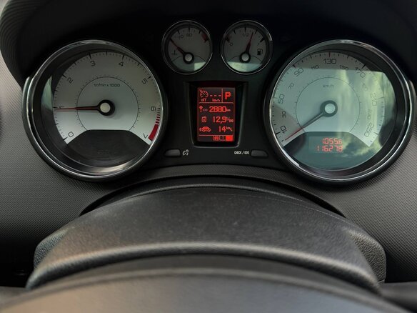 2012 Peugeot 308 I Рестайлинг, пурпурный, 690000 рублей - вид 17