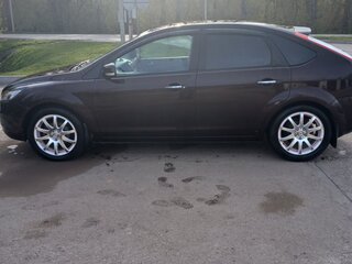 2010 Ford Focus II Рестайлинг, фиолетовый, 700000 рублей, вид 2