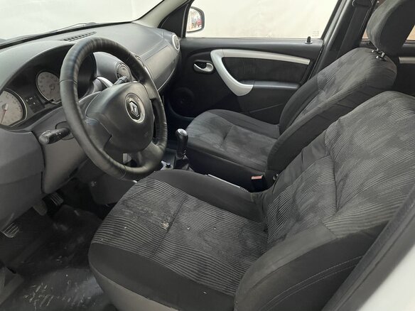2010 Renault Logan I Рестайлинг, белый - вид 12
