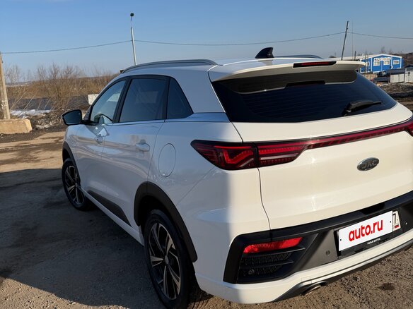2022 JAC JS6, белый - вид 2