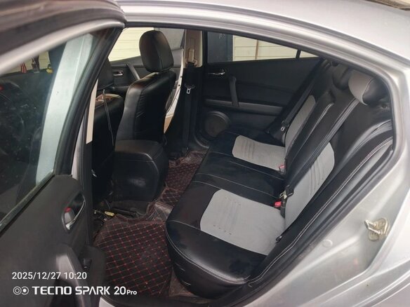 2010 Mazda 6 II (GH) Рестайлинг, серебристый, 1200000 рублей - вид 9