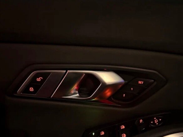 2019 BMW 3 серии 330i xDrive VII (G2x), красный, 3055000 рублей - вид 15
