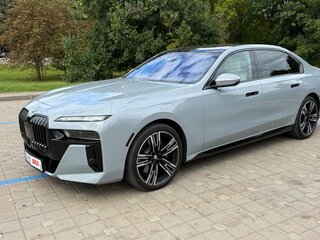 2022 BMW 7 серии 760i xDrive VII (G70), серый, 14999999 рублей, вид 2