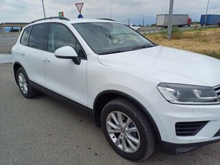 2016 Volkswagen Touareg II Рестайлинг, белый, 2650000 рублей, вид 2