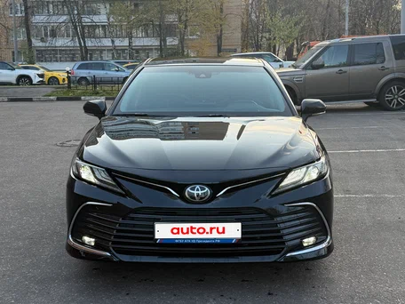 2023 Toyota Camry VIII (XV70) Рестайлинг, чёрный, 3700000 рублей, вид 1