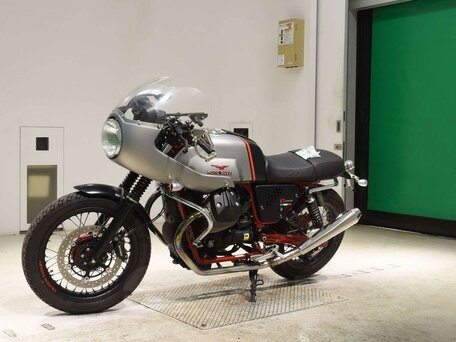 2016 Moto Guzzi V 7, серый, 850000 рублей, вид 2