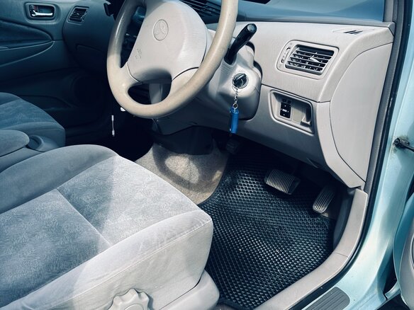 1998 Toyota Prius I (XW10), зелёный, 250000 рублей - вид 9