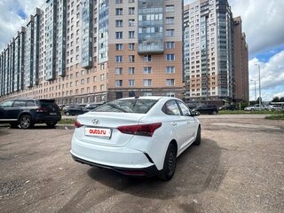 2020 Hyundai Solaris II Рестайлинг, белый, 660000 рублей, вид 5
