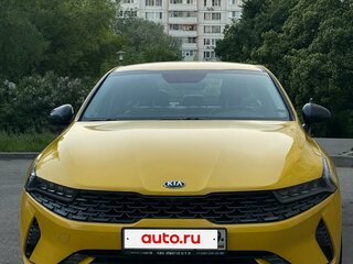 2021 Kia K5 III, жёлтый, 2399999 рублей, вид 3