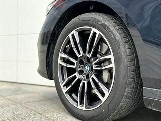 2025 BMW 5 серии Long 530Li VIII (G60/G61/G68), чёрный, 5700000 рублей, вид 3