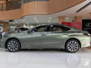 2026 Lexus ES 200 VII Рестайлинг 2, зелёный, 5715000 рублей, вид 4