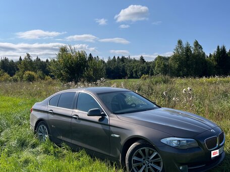 2013 BMW 5 серии 528i xDrive VI (F10/F11/F07), коричневый, 1750000 рублей, вид 3