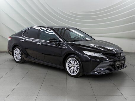 Toyota Camry VIII (XV70)