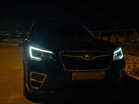 2020 Subaru Forester V, чёрный, 2400000 рублей, вид 2