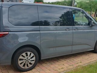 2023 Volkswagen Multivan Long T7, серый, 5850000 рублей, вид 2