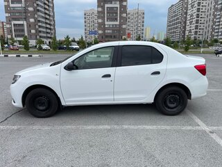 2015 Renault Logan II, белый, 470000 рублей, вид 4