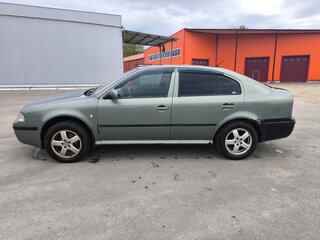 2002 Skoda Octavia I (A4) Рестайлинг, зелёный, 260000 рублей, вид 3