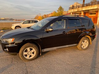 2011 Mitsubishi Outlander II Рестайлинг, чёрный, 1470000 рублей, вид 3