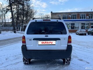 2005 Ford Escape I Рестайлинг, серебристый, 520000 рублей, вид 3